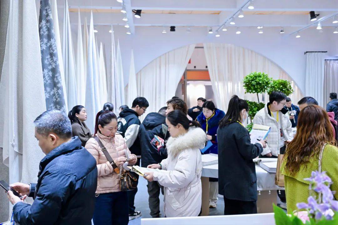 有实效第十五届柯桥窗帘展完美交卷！k8凯发网站收官参展效果好、采购(图5)