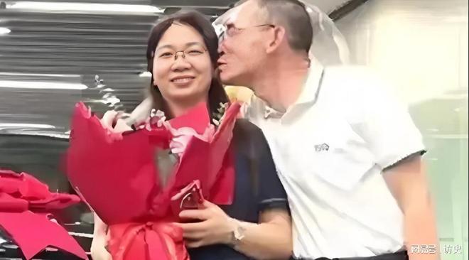 沉默为谢妈发声说出实情网友坐不住了凯发首页登录回应了！谢浩男妹妹不再(图21)